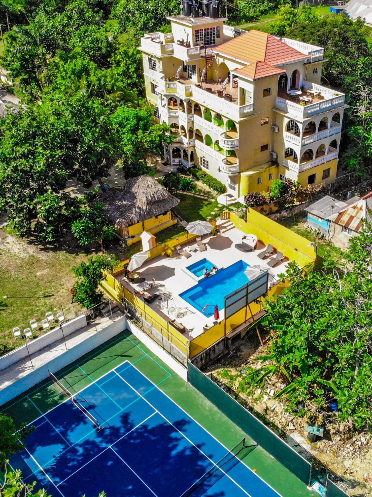 Takuma Boutque Hotel Hotel Rooms & Suites Montego Bay Exterior photo