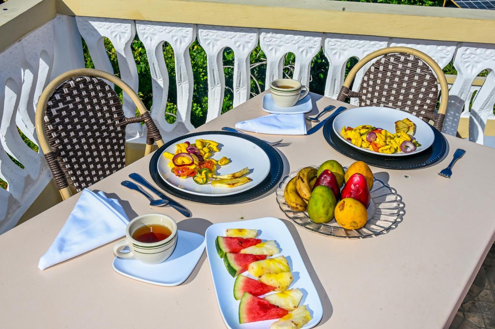 Takuma Boutque Hotel Hotel Rooms & Suites Montego Bay Exterior photo